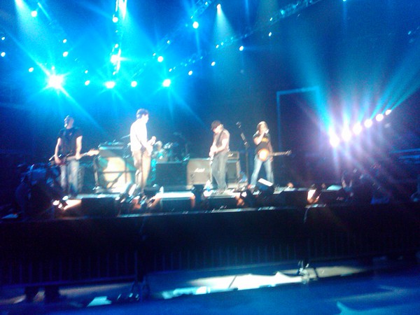 At rehearsals jamming with John Mayer, for the CMT Awards tonight. 