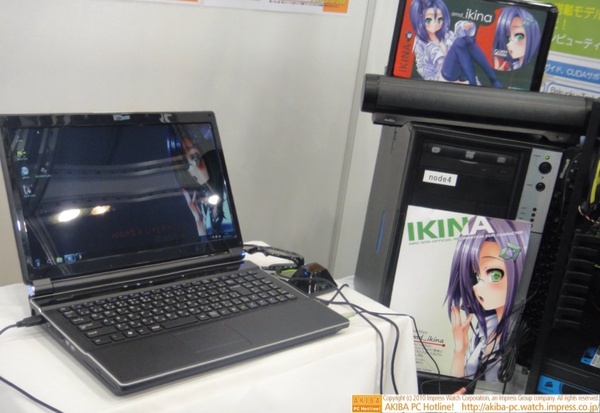 AMDファンキャラクターIkina( @amd_ikina )の痛ノートPCと音声がユニットコムのブースでデモ中。なぜかXeon搭載PCの上に痛ノートPC、NVIDIA 3D VISION体験コーナー用ノートPCで音声再生中。