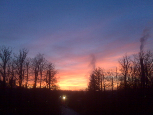 Dramatischer Sonnenuntergang in Böblingen (wo ist die richtige Kamera, wenn man sie mal braucht?).