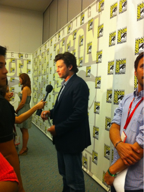 Tom Welling doing press room #smallville 