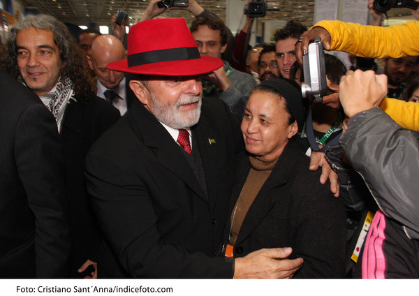 Brazil's President Lula at #FISL using Red Hat