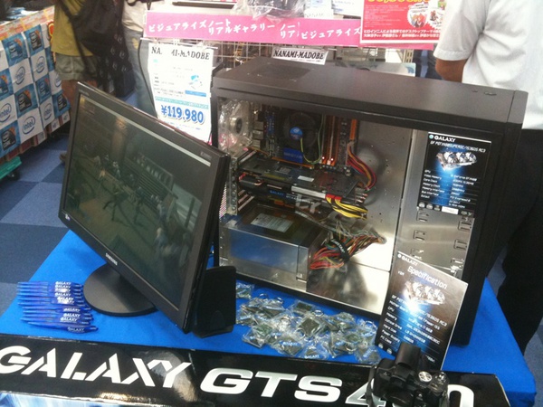 ツートップ店頭でGALAXYが、イベント実質中。GeForce GTS450発売イベントなんですが、デモは今後発売予定のOC版480です。動作クロックはコア760MHz/メモリ3800MHz。
