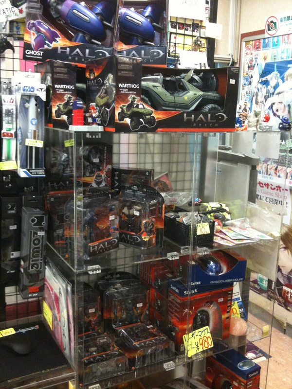 メッセサンオー カオス館ではHALO REACHのフィギュアを販売中。