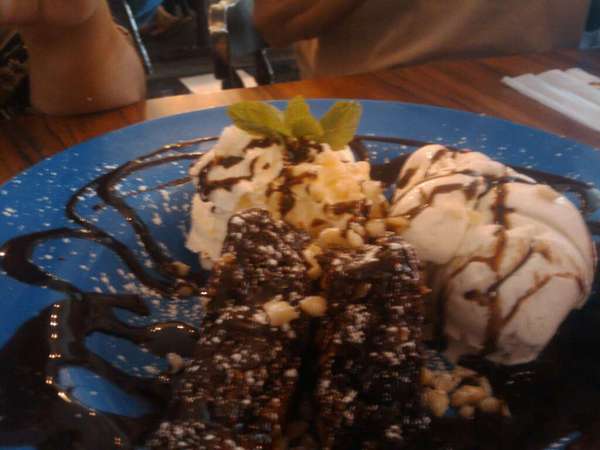 @BCDLane @BigCityDiner thank you for a lusciousnaz #chocolate brownie desert!  
