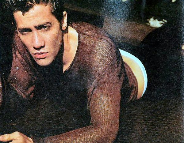 HUNK OF THE DAY: HOMO-EROTIC JAKE GYLLENHAAL