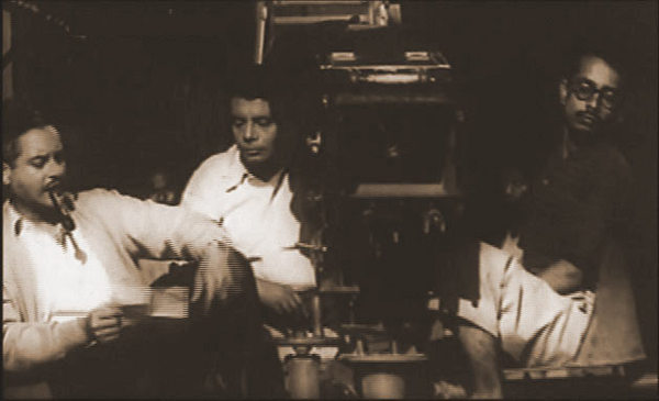 #QSQ-07  Identify the film and all actors in the pic