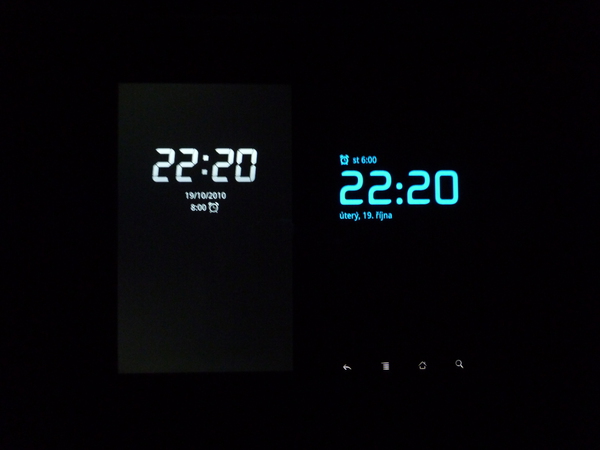 Jeden podstatny rozdil mezi Desire HD a Nexus One. Shora. 