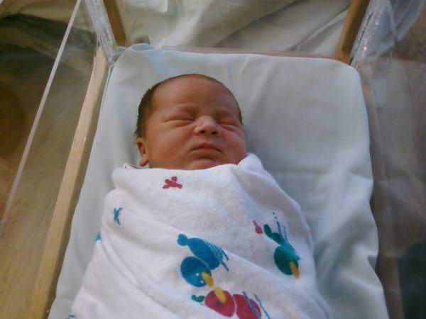 Here's a pic of Andrew at age 2 days.