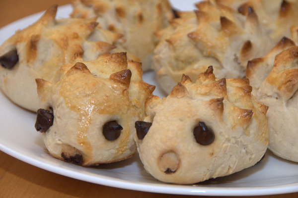 Made some Bread Monsters this afternoon. None of the noses stayed on. Cute but not very tasty; too hard and dense.