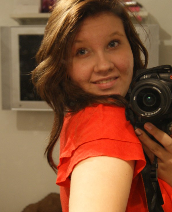 That's me :) I luuvv my new hair ♥