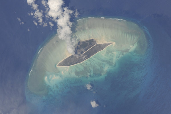 'Mystery Island' ...located in the Indian Ocean close to Madagascar. Interesting features on the island and the unusual shape should be enough to help you discover this beautiful place.