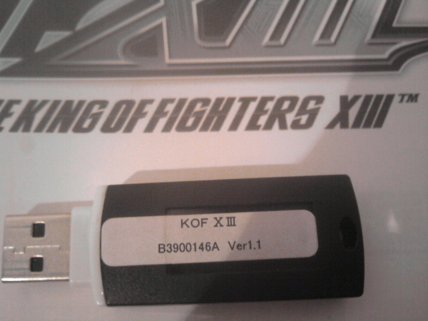 Todo estaba listo esta es una foto de la llave usb de KOF XIII verion 1.1 sin embargo un retraso de un I/O board 