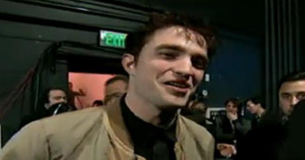 Robert Pattinson Backstage!