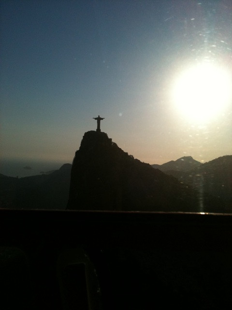 Voando de angra para o rio de helicoptero, pegando o bicuço pra ir direto pra Franca SP! Correria forte hje mas com uma paisagem dessas...