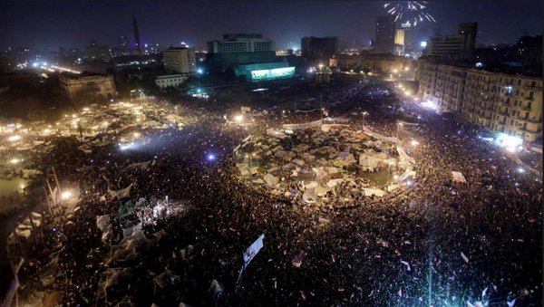 best pic for TAHRIR square... RT  #JAN25 #EGYPT #TAHRIR 
