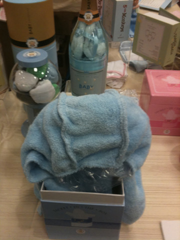 Lynn Meyer Booth 412 BABY CHAMPAGNE Gifts Kid show #TwitPict