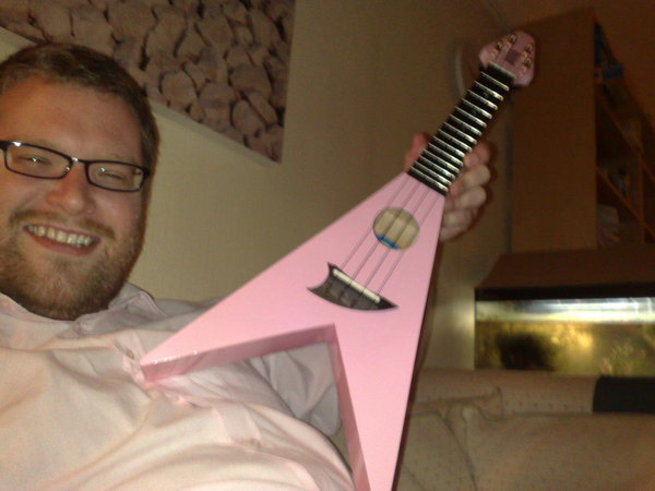 Tuning in to uke prom with flying V and hyperactive kitten #uogb #prom