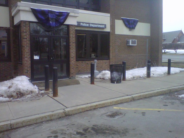 More from Poughkeepsie PD.  Black represents "death of officer",  purple for "heart of fallen officer" #pjshooting