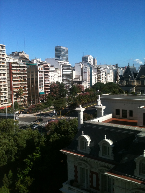 Buenos Aires..Lindo demais isso aqui eim?! Ta calor demais! oO amanha eu gravo o comercial da Asepxia!