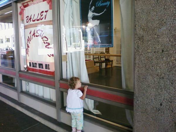 Abigail wants to take ballet class.