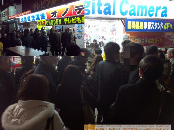 オノデン本店前は店頭でTVを2台開放しNHKを放映中、パブリックビューイング状態になっている。