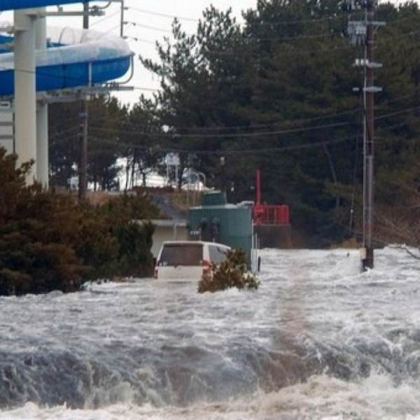 THIS IS HOW DISNEYLAND TOKYO LOOKS LIKE.. IT'S DISNEYSEA!!!!