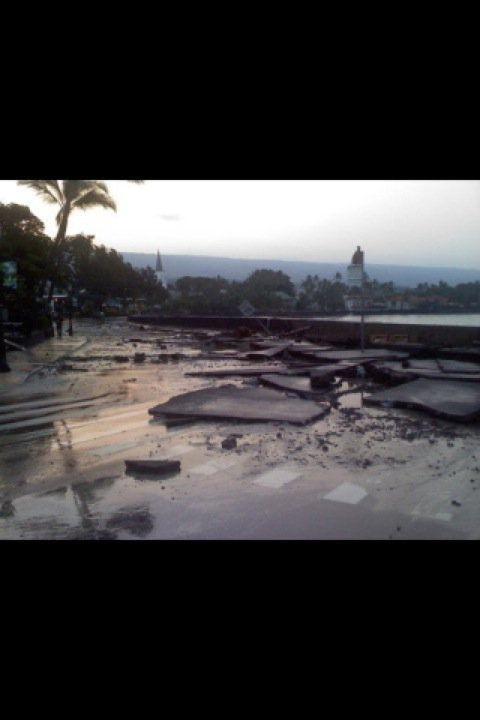 Alii Drive in Kona - Looking back along the final mile of #Ironman run course.