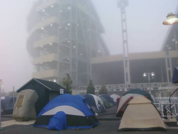 The first Paternoville of 2009--Thursday morning at 7:30 am. The season is so close just 2 days to go.