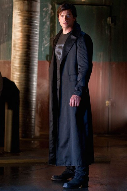 Still trying to sneak a Clark/Lois pic!  In the meantime here’s a Clark pic to get you through the weekend...enjoyyyyy! 