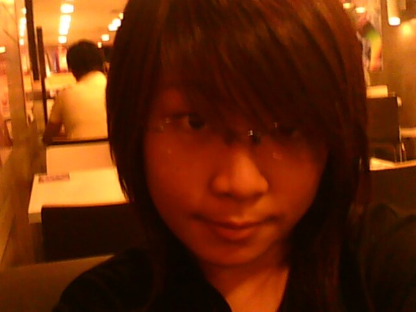 A photo of me with the spectacles on!! Woots!