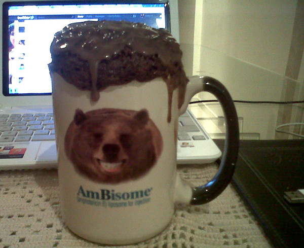 Já dá pra casar? Meu bolo de caneca, rs!
