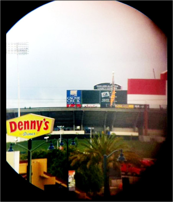 There's that beautiful citadel of light. And I'm not talking about Denny's. #U2360OAK 