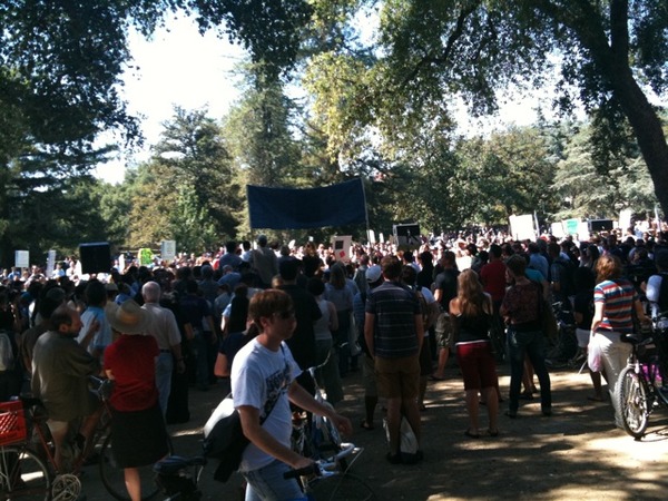 Massive gathering at #ucdavis re #ucwalkout