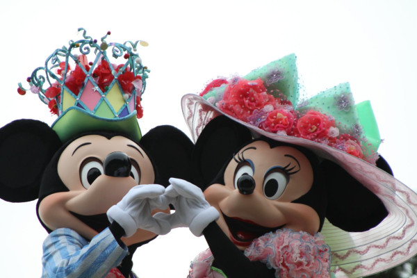 二人でハート作ってた♡（イースターワンダーランド：ミッキー＆ミニー） #disneyphoto 