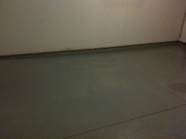 Finished. Now for the drying. Note the hanging space heater in previous pic. Need to keep it warm and dry.