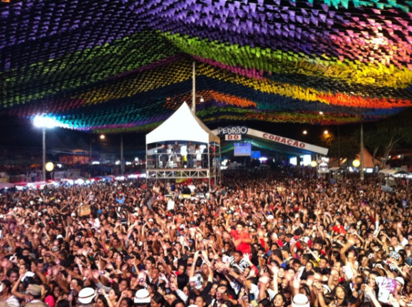 Olha a galera no show em Eunapolis BA ontem! E hoje o bicho pega em Ilhéus BA!