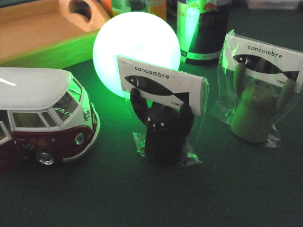 DECOLE concombre Cat and Frog with Iridescent Ball Shaped LED Night Mood Light Lamp Colorful Color Changing Decor