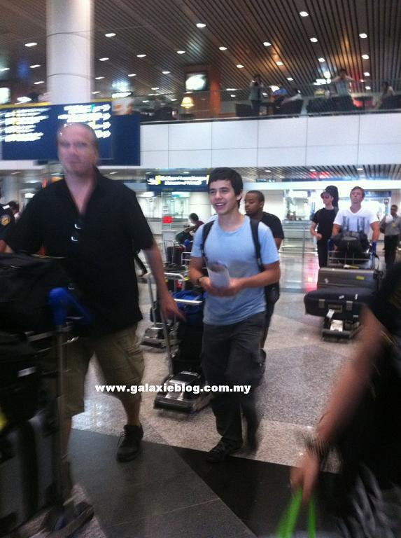 PHOTO: David Archuleta at KLIA! For info on tickets to David's concert, click here http://bit.ly/kCkgjD