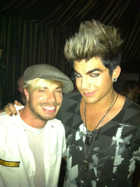 **NEW PIC @adamlambert pic Tweeted by @BeauFournier ..
Reunited with the fabulous @adamlambert it's been too long buddy!! Work dipped hair!
07/27/2011