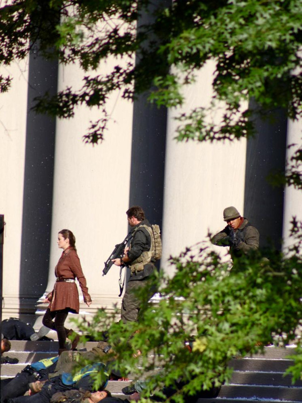 SPOILER picture of The Dark Knight Rises set: Miranda Tate is really Talia Head?