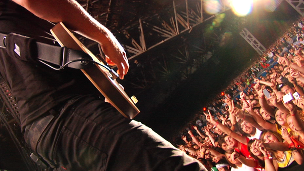 @tomdelonge and many thousands of his friends in some city I cant remember