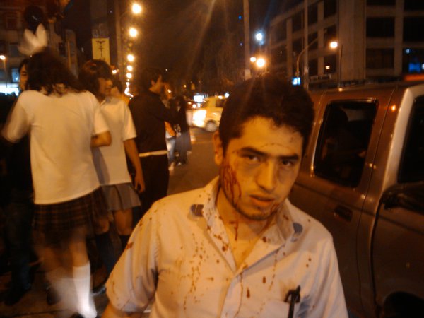 Oh fuck, me mordio un zombllwwaarghh