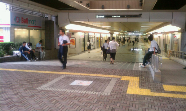 高蔵寺駅。店はひとつも開いてないっぽ。浸水してたからね・・・・