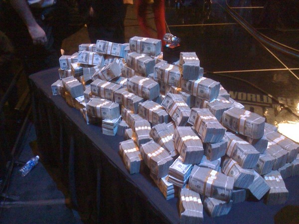 They brought in $27 million in cash to give the last 5 at #wsop. The bracelet is on top: