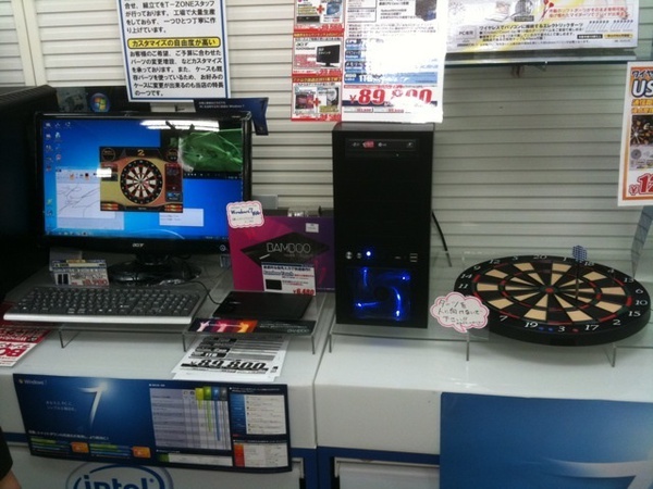 T-ZONEでKEIANのUSBダーツの動作デモを実施中。