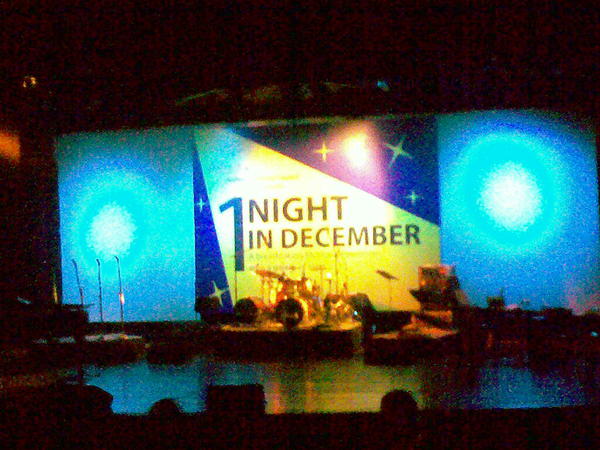 The stage is set for a fun evening!