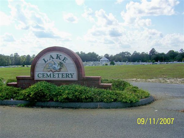 http://www.FindAGrave.com/cgi-bin/fg.cgi?page=gr&GRid=45611012 METTER/TOOMBS - Jose Bonilla, 43, died Monday, December 14, 2009, in Tattnall County. Survivors are sons, Justin, Louis and Eric Estrada; daughters, Summers and Priscilla Estrada: and four g