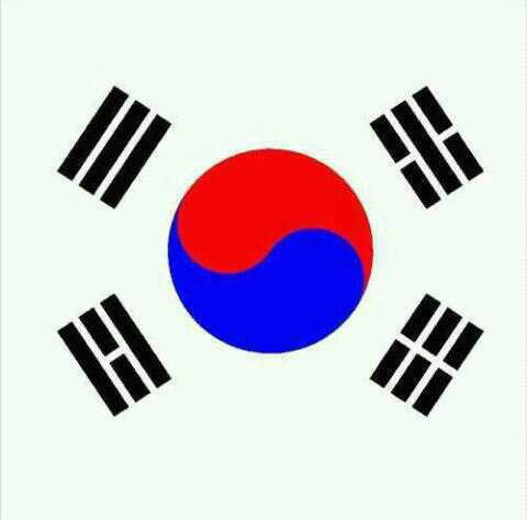 오늘은 태극기 다는날♥ 자아자아 나눠드릴테니 다같이 달아요 꺄아 ~
어릴적 할머니따라서 낑낑대고 대문앞에 항상 달았었는대...그때마다 할머니께선 자랑스러운 우리 선조들의 이야기를 해주셨다는..  훗*