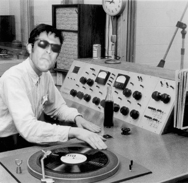 Sounds of wonder = Busy Doing Nothing @WFMU Come be awed: http://bit.ly/y6xIV9 Hey! Pledge for to #wfmuthon