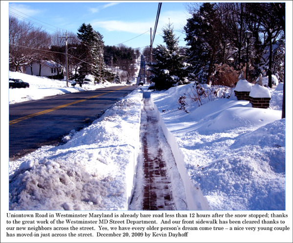 And our front sidewalk was cleared thanks to our new neighbors across the st 20Dec09 http://tinyurl.com/y8rz3hx 